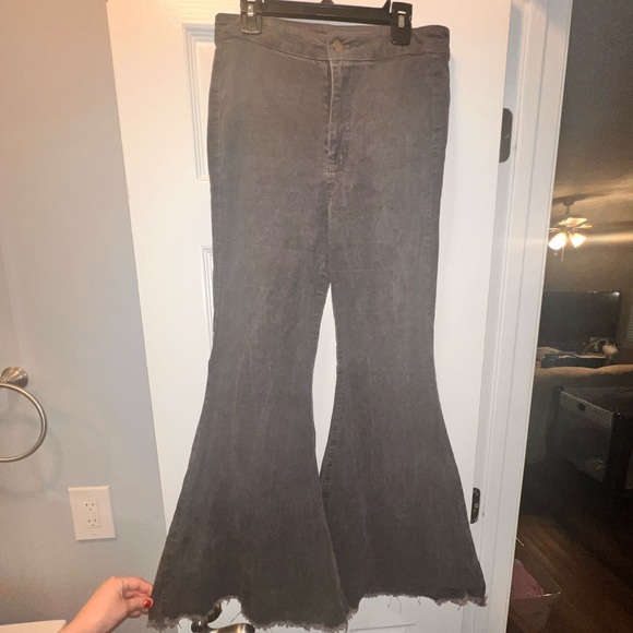 Fashion on Earth Gray Flare Corduroy Pants Women’s Small - Picture 5 of 6
